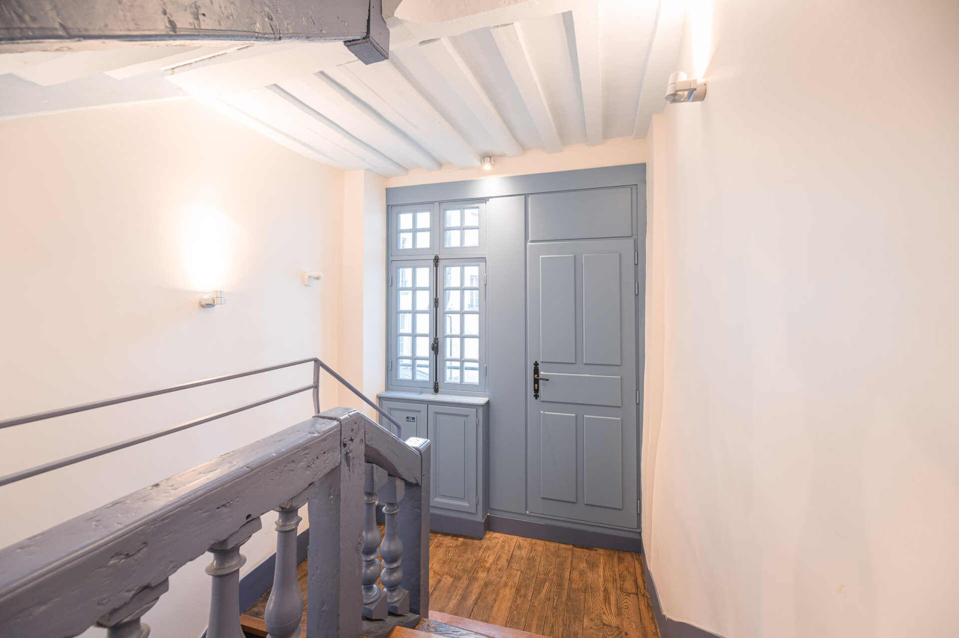 fenetre-bois-sur-mesure-immeuble-syndic-a-rennes-atelier-drouin-gandon