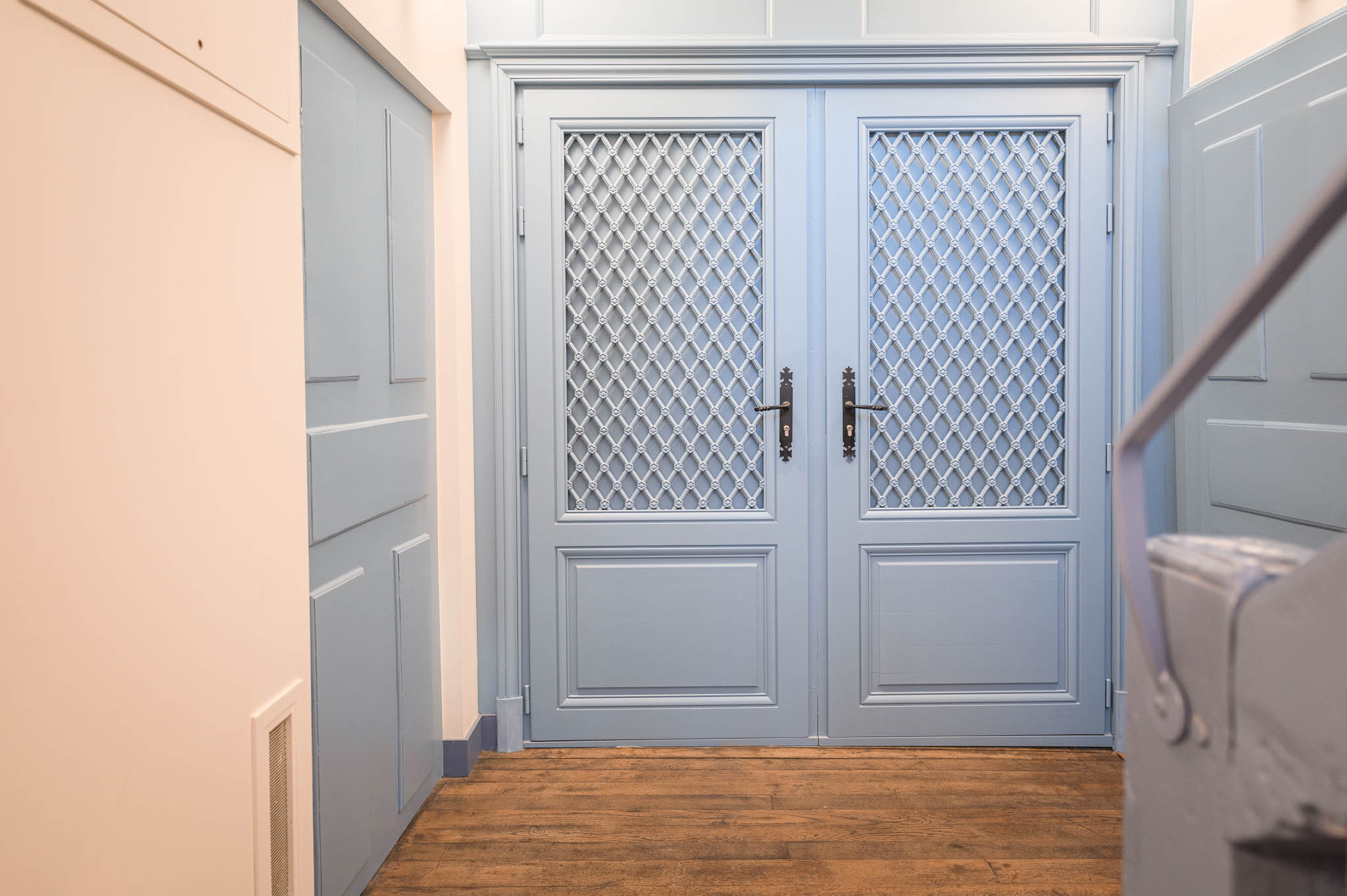 porte-sur-mesure-interieure-immeuble-syndic-a-rennes-atelier-drouin-gandon