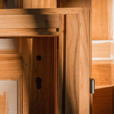 detail-panneau-porte-en-fabrication-atelier-drouin-gandon detail-panneau-porte-en-fabrication-atelier-drouin-gandon