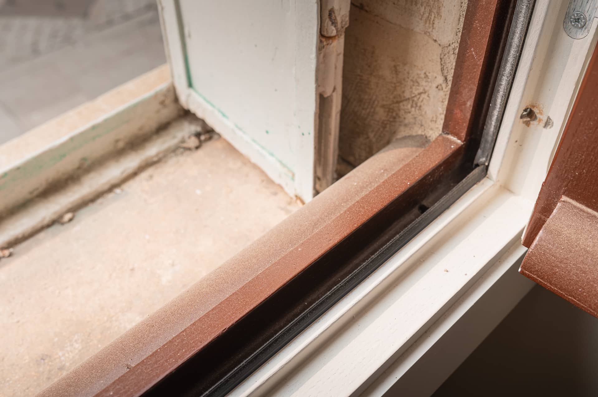 detail-fabrication-fenetre-renovation-locaux-notaire-hoche-rennes